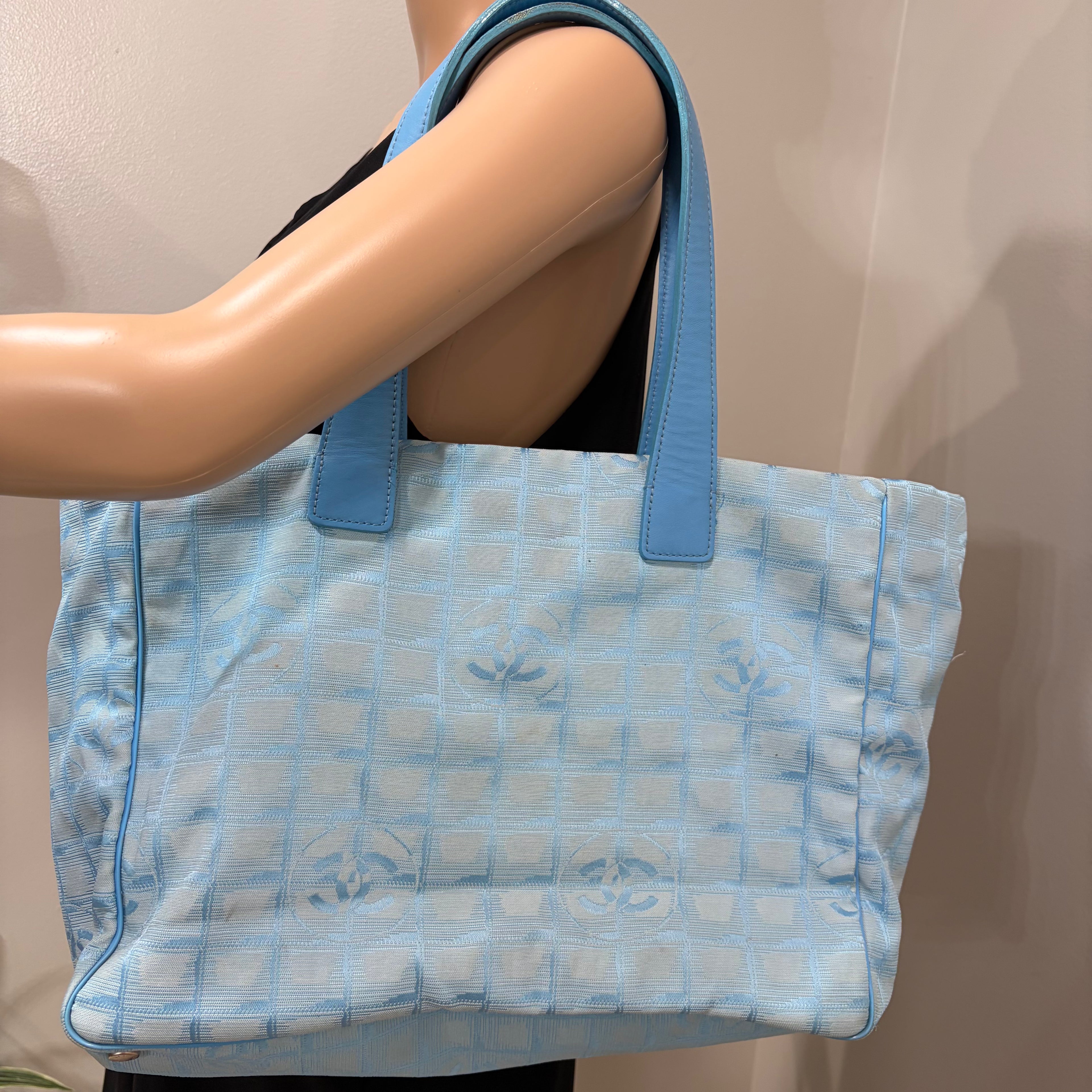 #106 CHANEL Blue Tote